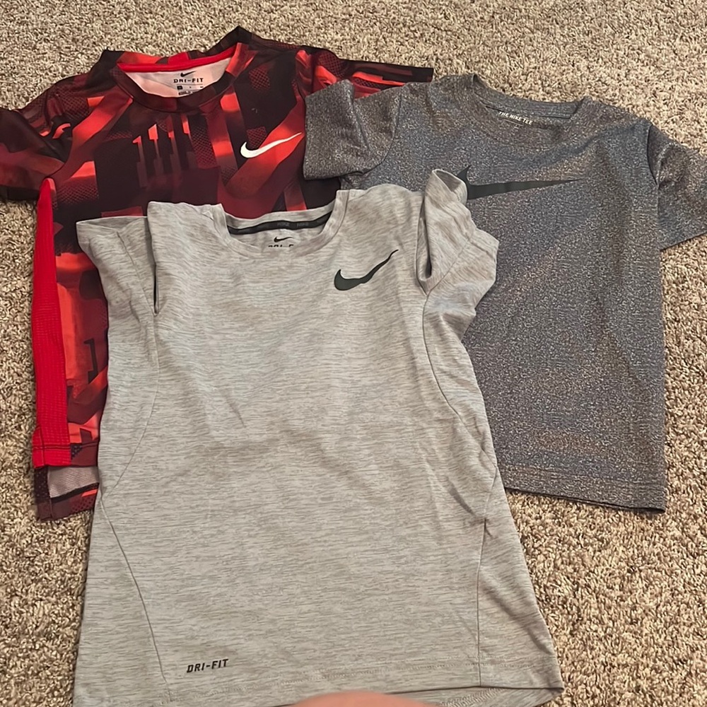 Bundle of 3 Nike drifit shirts